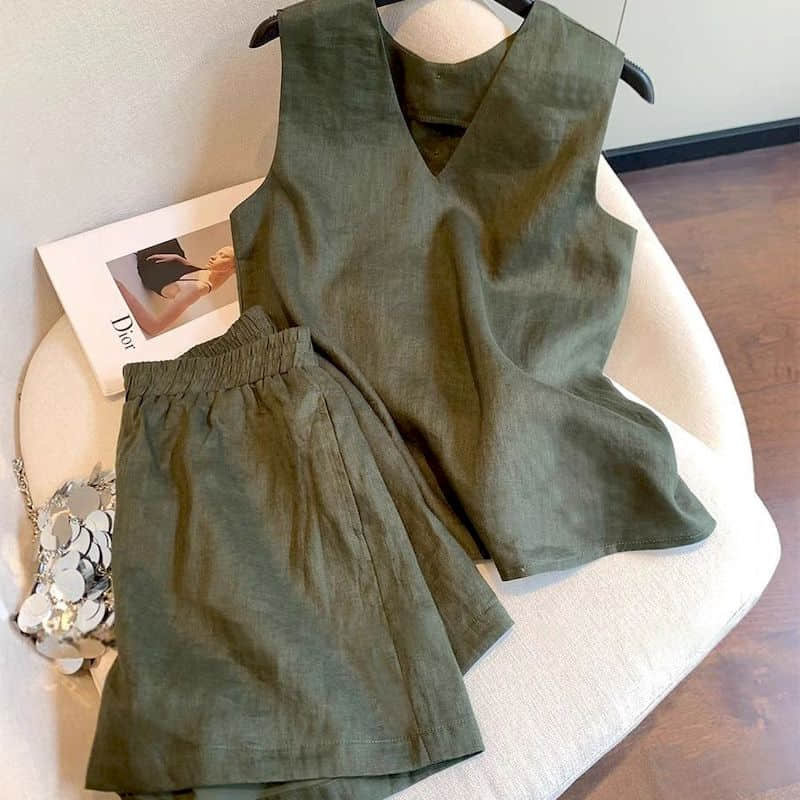 올드머니 스타일 V넥 민소매 셔츠와 와이드 레그 팬츠  - Summer Clothing Old Money 리뷰 및 가격